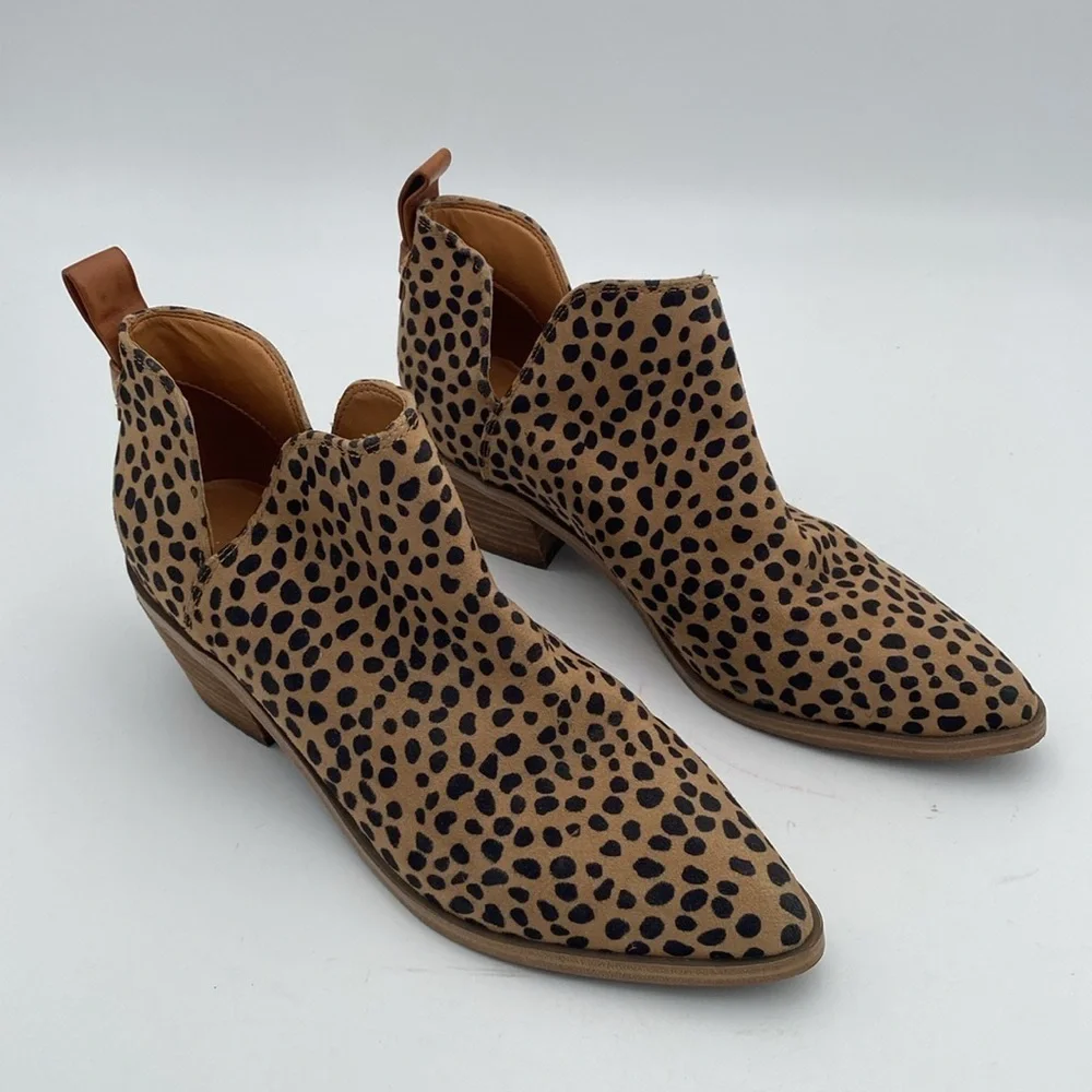 Nine West Tan and Black Ankle Booties women 7.5 Casual festival retro office Y2K
